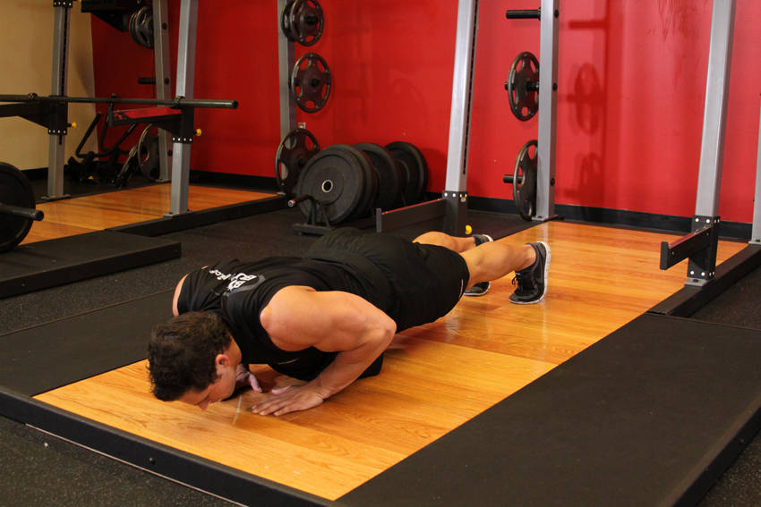 Flexiones con agarres variados: posición inicial